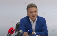 Poslednja rupa na svirali: Ministar Jovanović tvrdi da mu je informisanje prioritet ali i dalje nema nikog zaduženog za medije Poslednja rupa na svirali: Ministar Jovanović tvrdi da mu je informisanje prioritet ali i dalje nema nikog zaduženog za medije